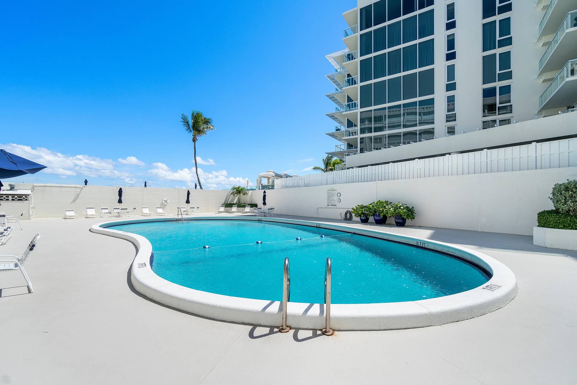 3570 S OCEAN Boulevard, #609, South Palm Beach, South Palm Beach, FL 33480 Pool