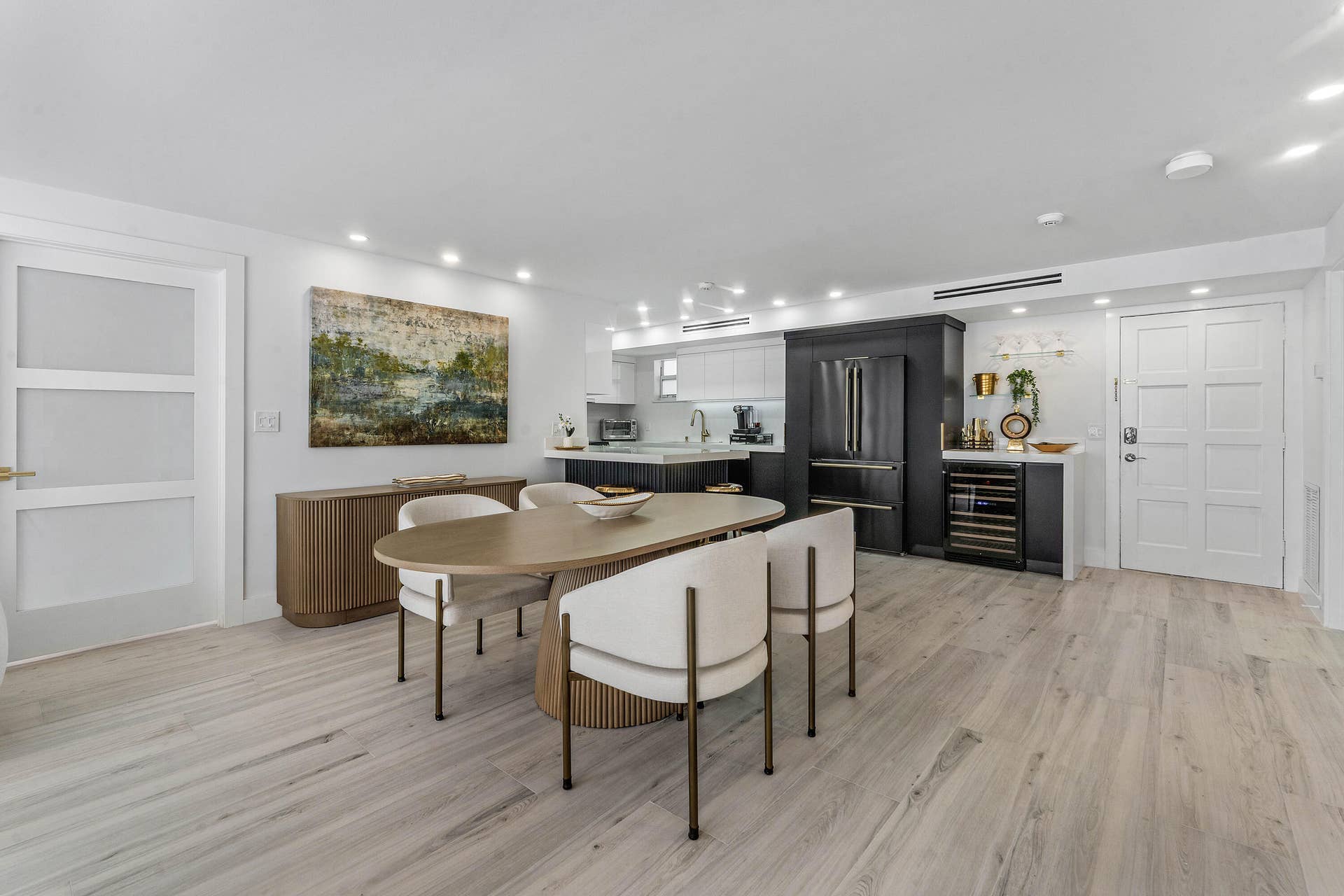 3570 S OCEAN Boulevard, #609, South Palm Beach, South Palm Beach, FL 33480 Dining