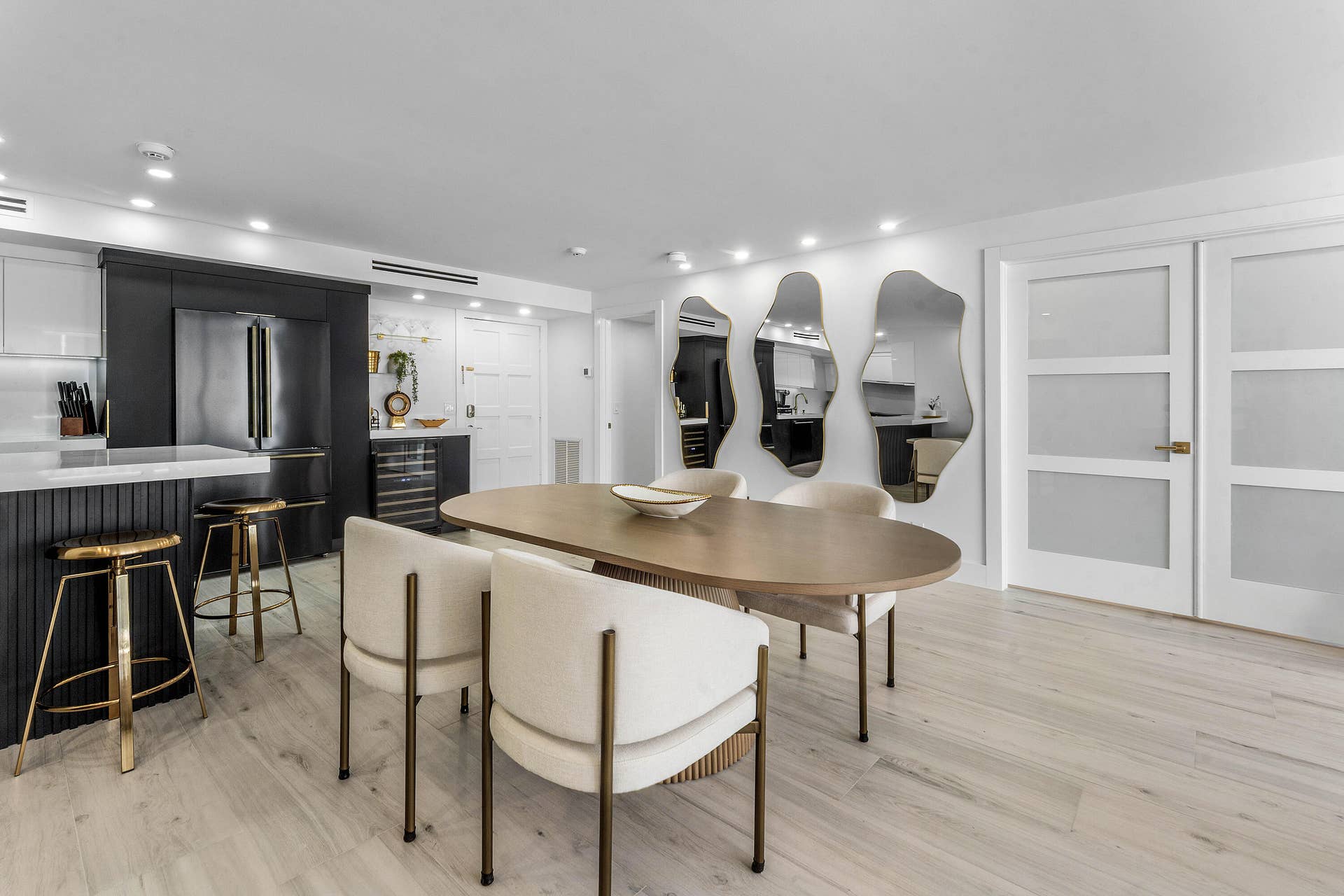 3570 S OCEAN Boulevard, #609, South Palm Beach, South Palm Beach, FL 33480 Dining