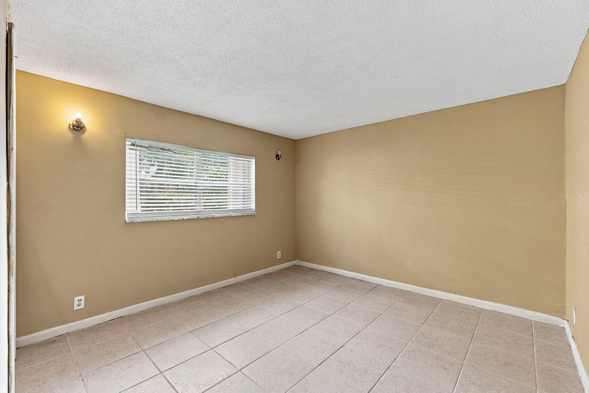 4106 RIVERSIDE Drive, #1 - #2, Coral Springs, FL 33065 27_dsc_5725