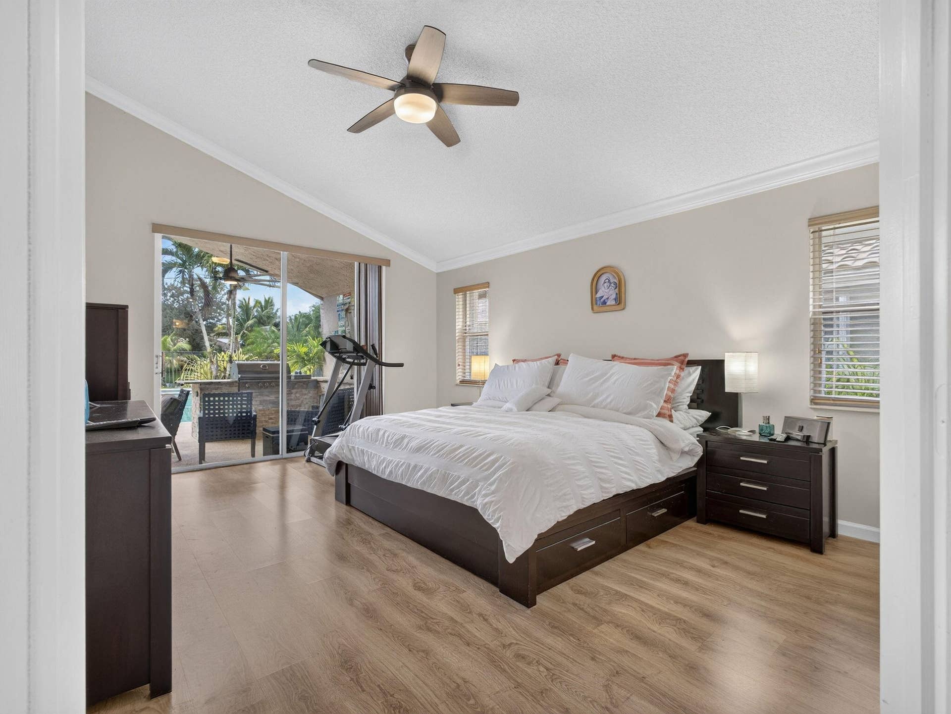 832 WATERVIEW Drive, Weston, FL 33326 925A9440