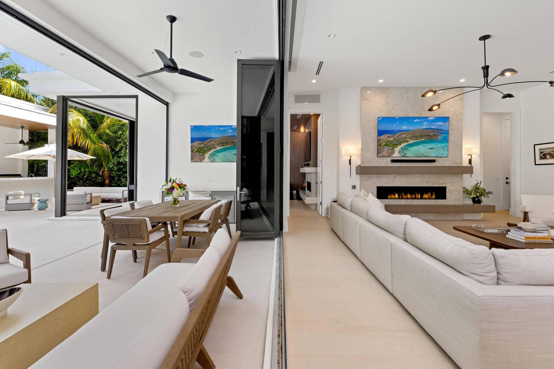 Living Area 4
