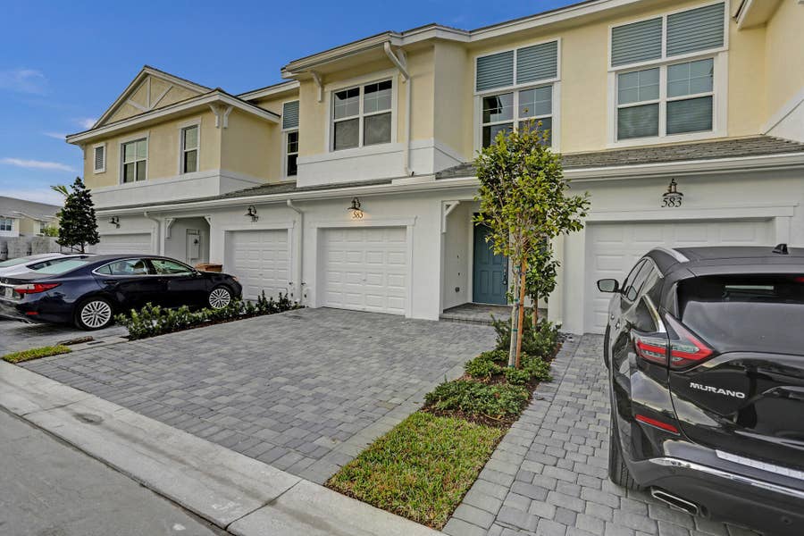 Property photo for 585 SANDERLING Circle, Deerfield Beach, FL