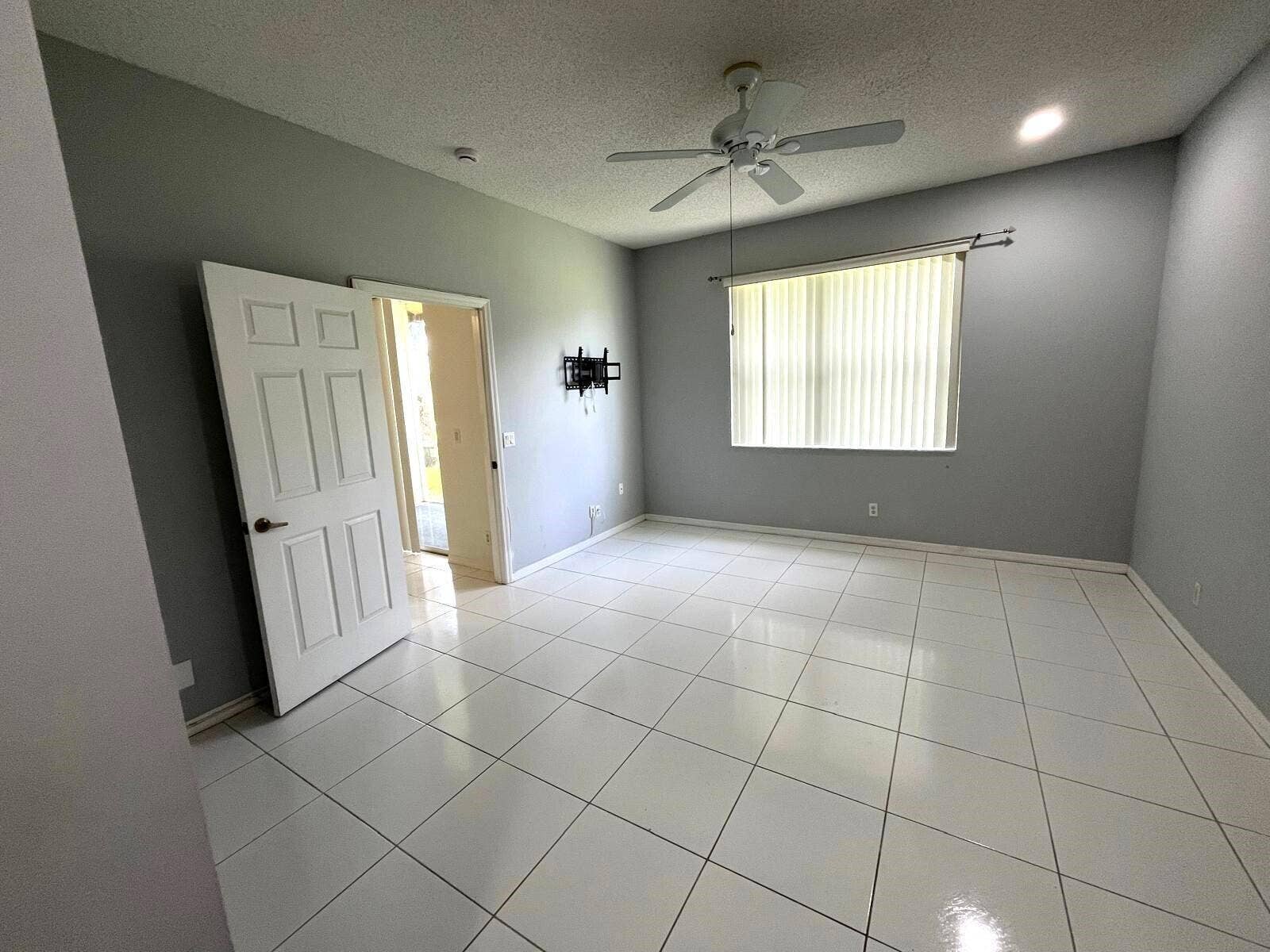 3166 VIA POINCIANA, #2, Lake Worth, Lake Worth, FL 33467 IMG-20250801-WA0016