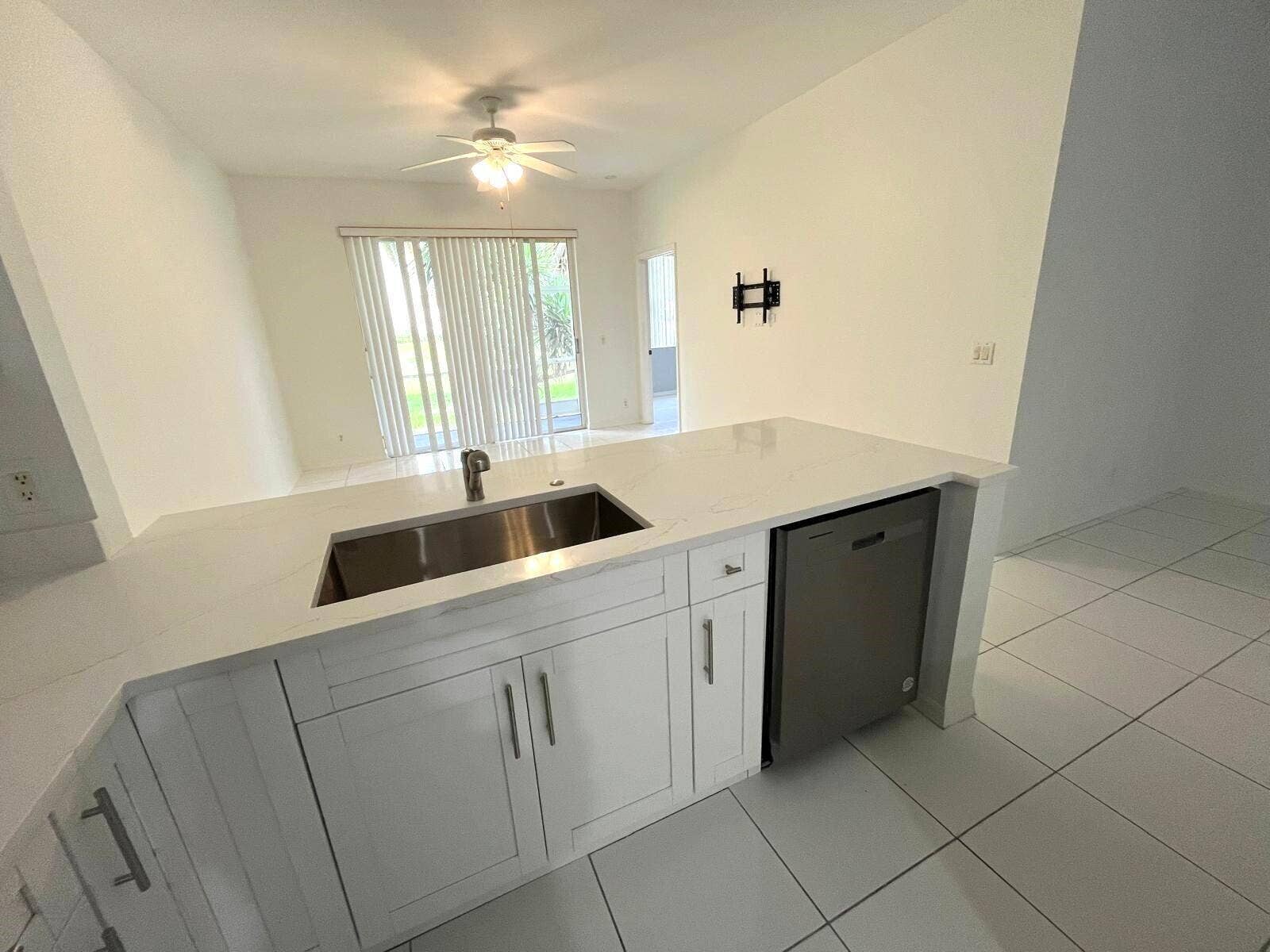 3166 VIA POINCIANA, #2, Lake Worth, Lake Worth, FL 33467 IMG-20250731-WA0118