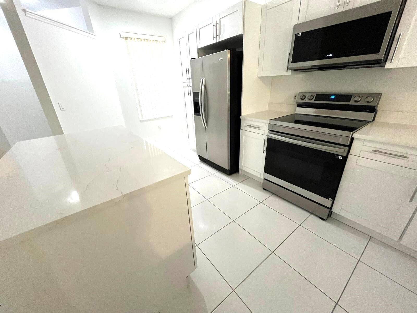 3166 VIA POINCIANA, #2, Lake Worth, Lake Worth, FL 33467 IMG-20250731-WA0116