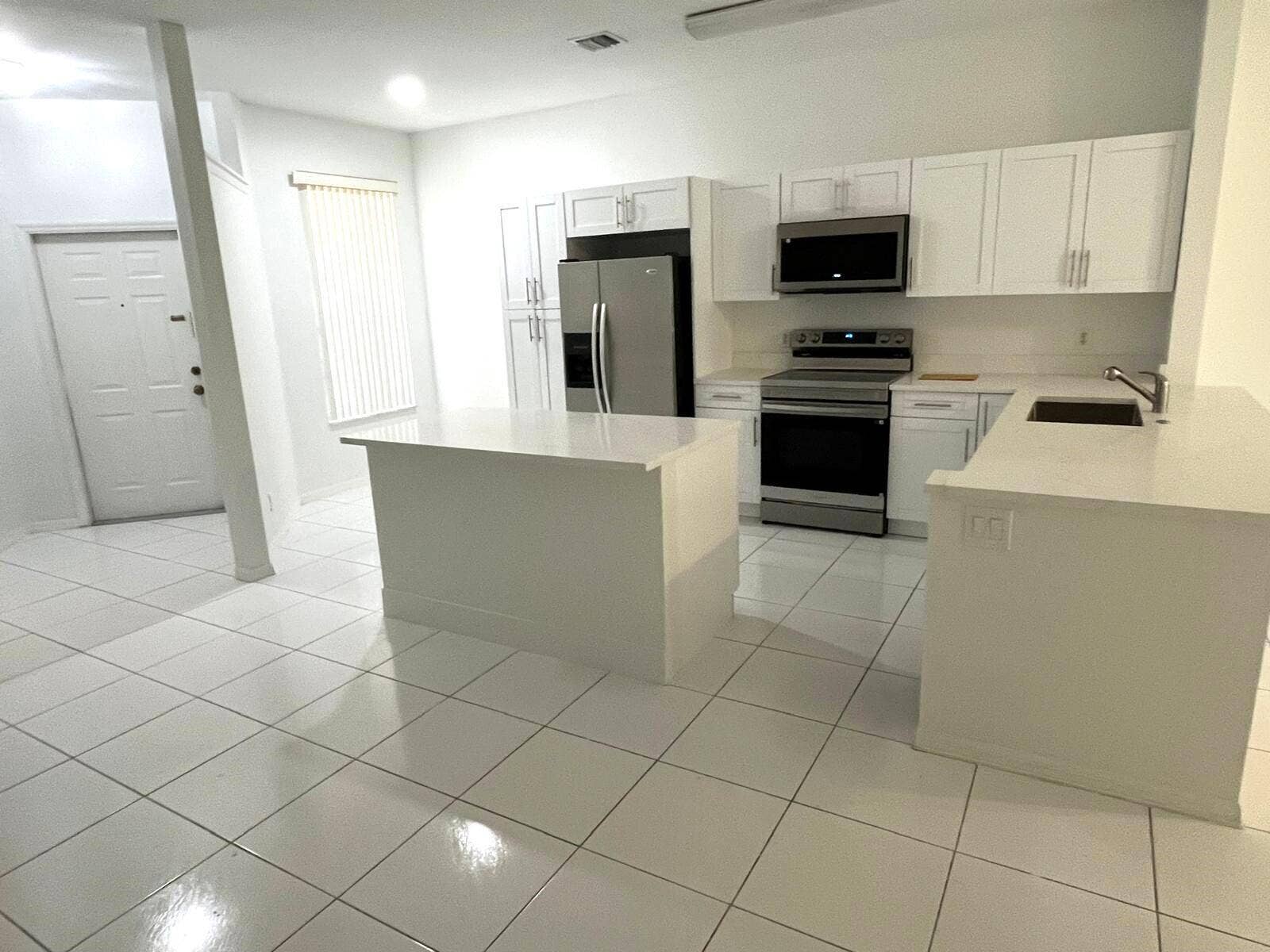 3166 VIA POINCIANA, #2, Lake Worth, Lake Worth, FL 33467 IMG-20250731-WA0106