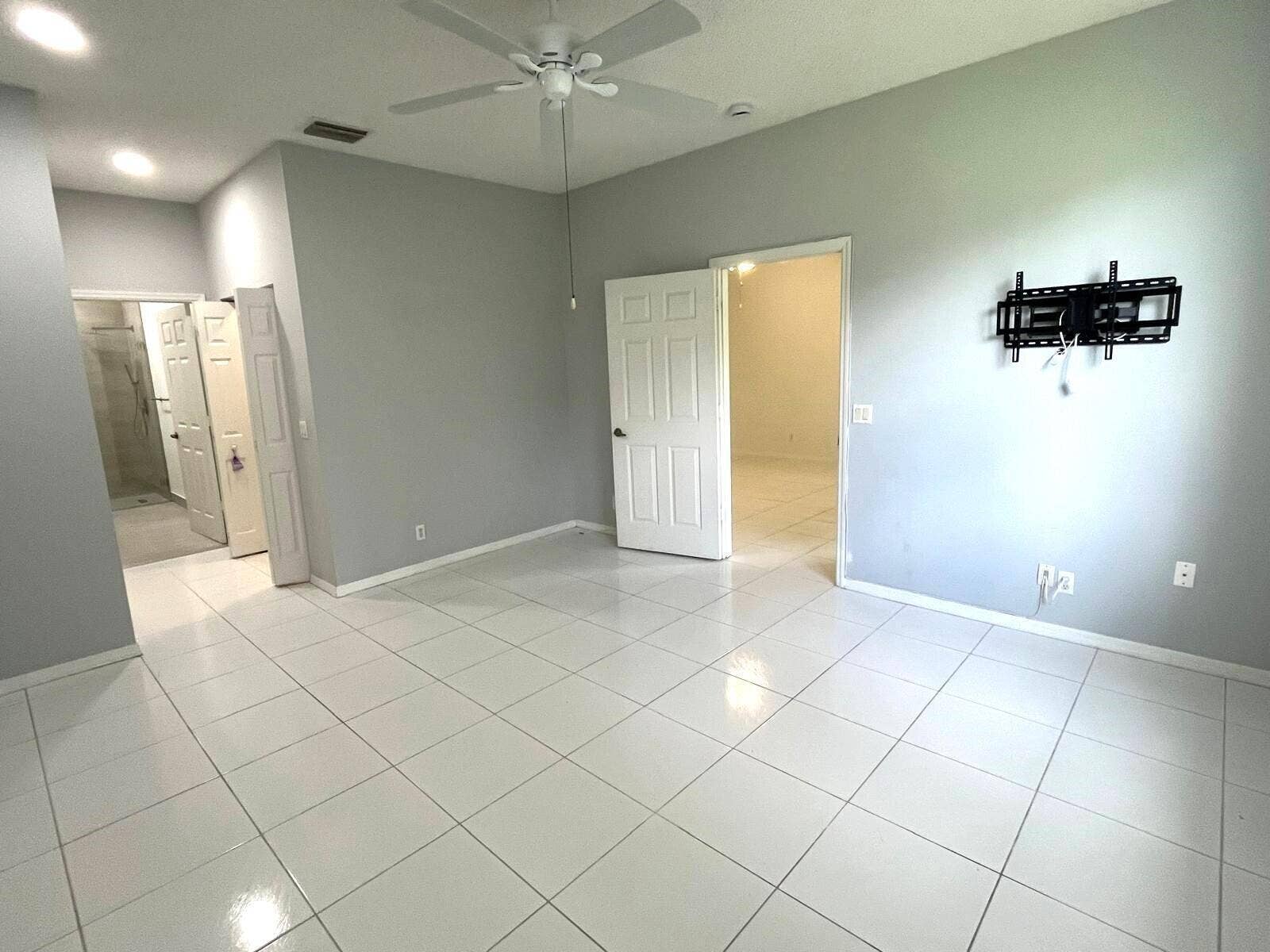 3166 VIA POINCIANA, #2, Lake Worth, Lake Worth, FL 33467 IMG-20250801-WA0004