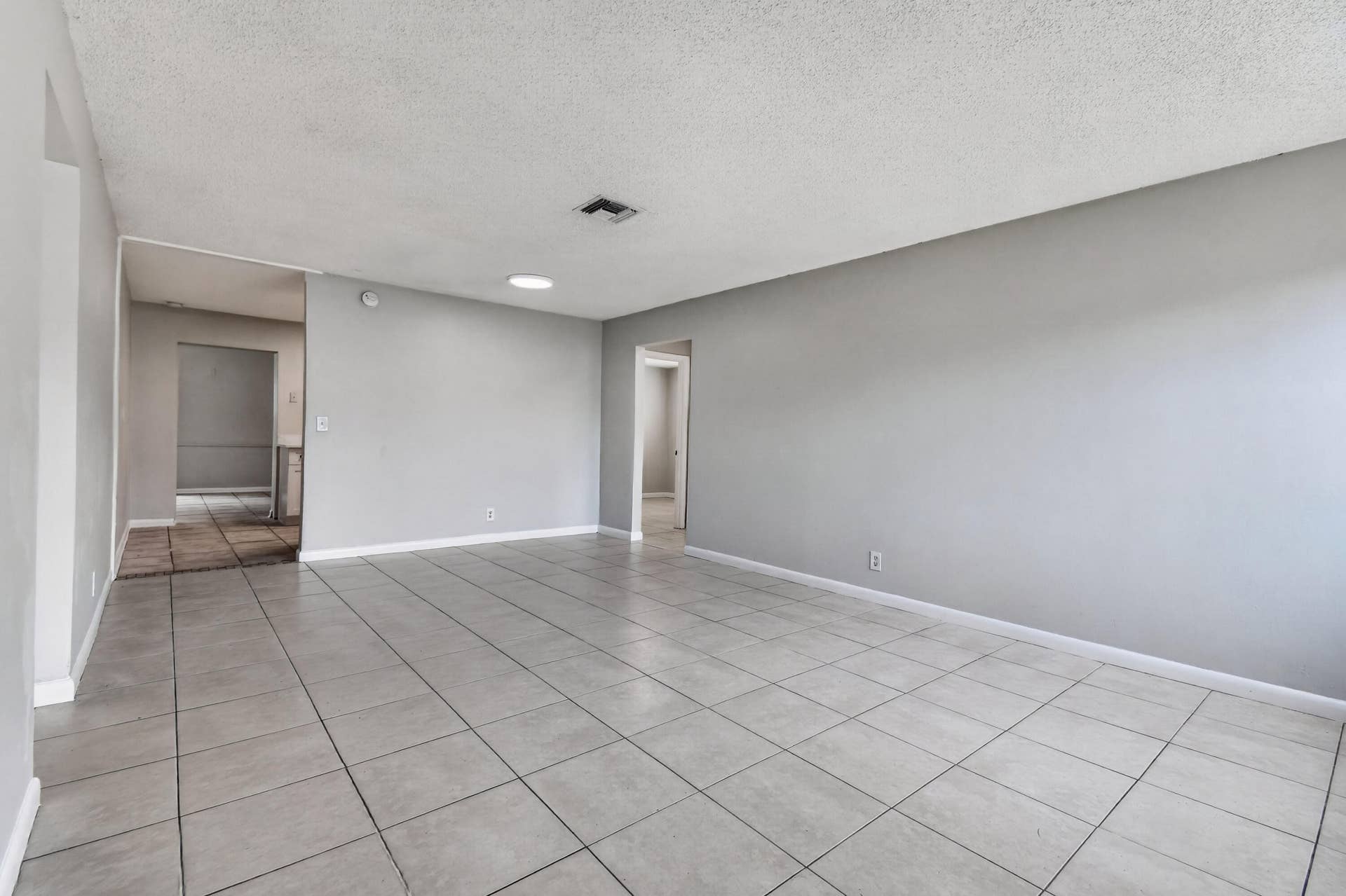 1037 W 28TH Street, Riviera Beach, Riviera Beach, FL 33404 1037W28thSt(4)