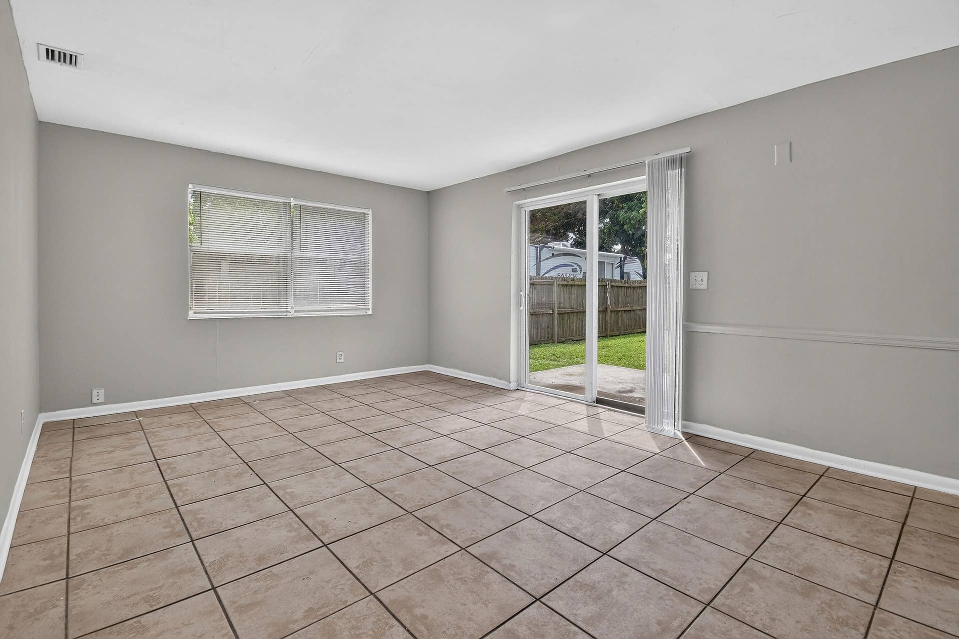 1037 W 28TH Street, Riviera Beach, Riviera Beach, FL 33404 1037W28thSt(13)