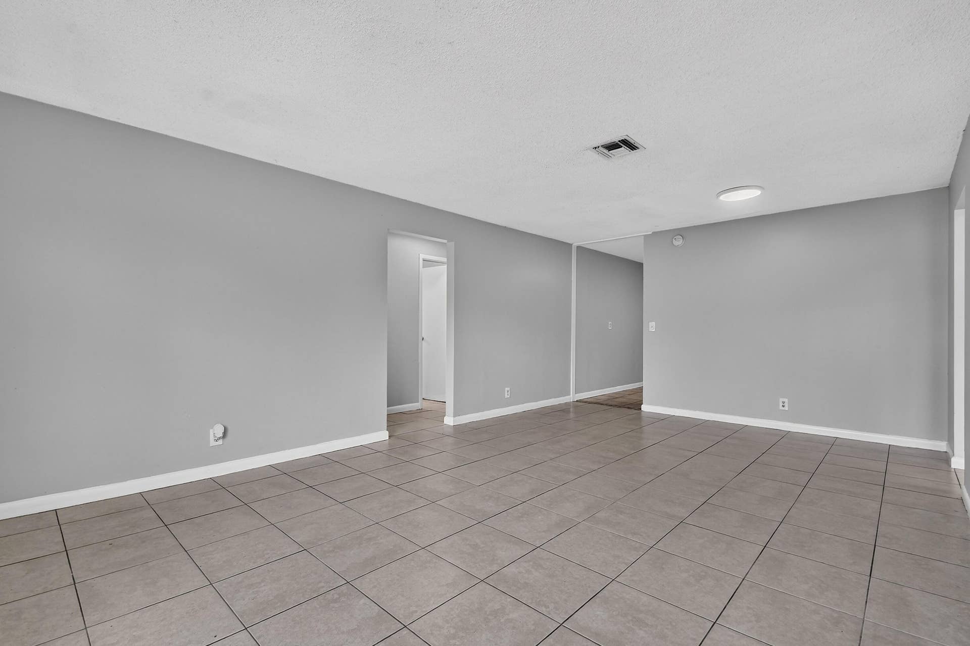 1037 W 28TH Street, Riviera Beach, Riviera Beach, FL 33404 1037W28thSt(5)