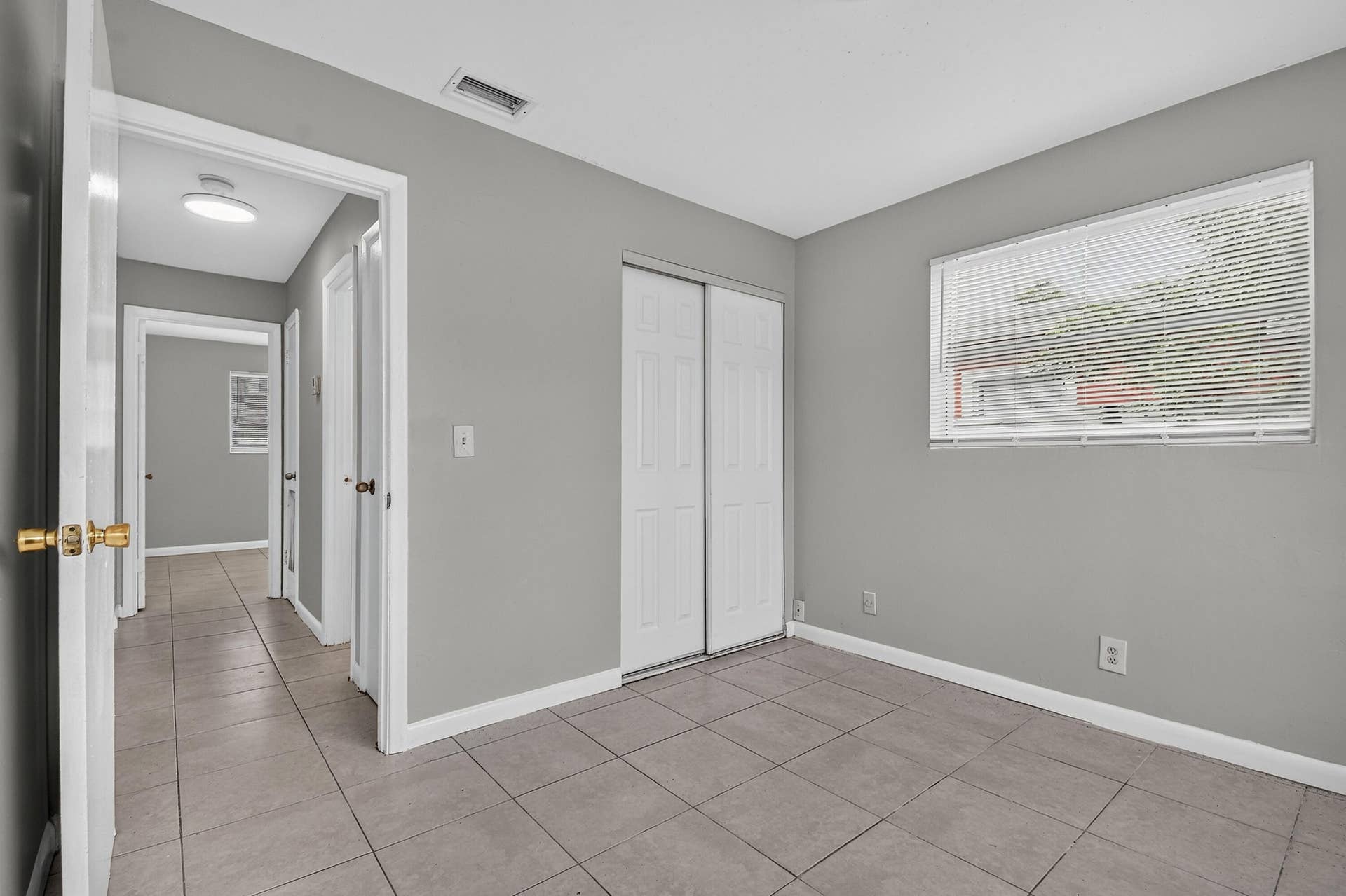 1037 W 28TH Street, Riviera Beach, Riviera Beach, FL 33404 1037W28thSt(31)