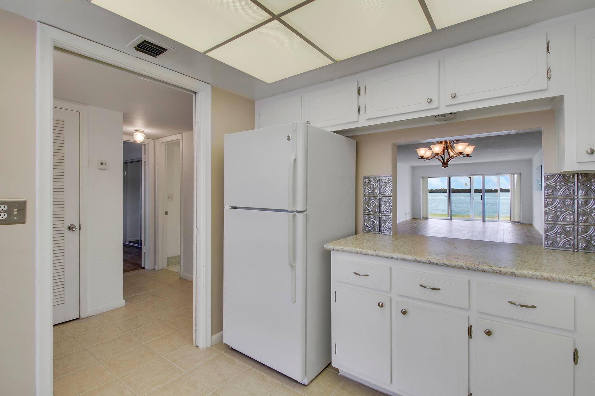60 Yacht Club Drive, #103, North Palm Beach, FL 33408 House2-25