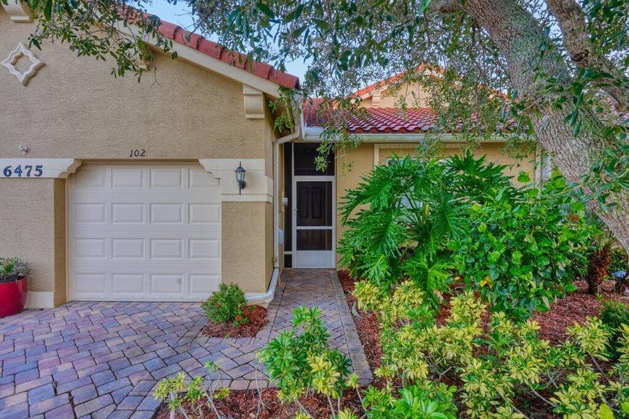 Property photo for 6475 Oxford Circle, #102B, Vero Beach, FL