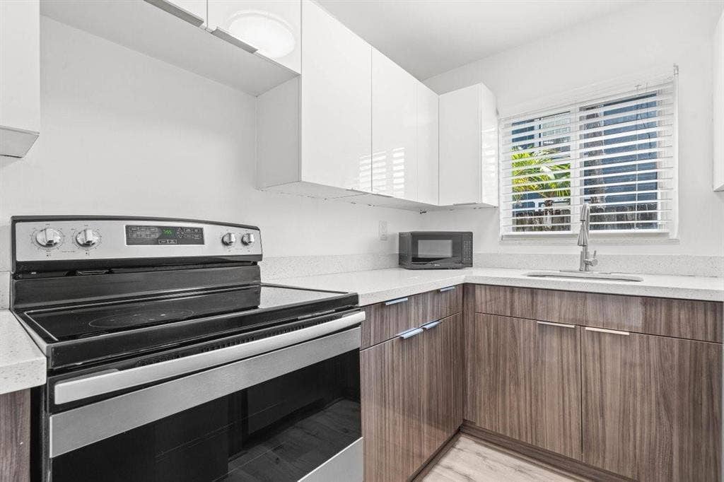 45 NE 24 Street, #C, Wilton Manors, FL 33305 w5