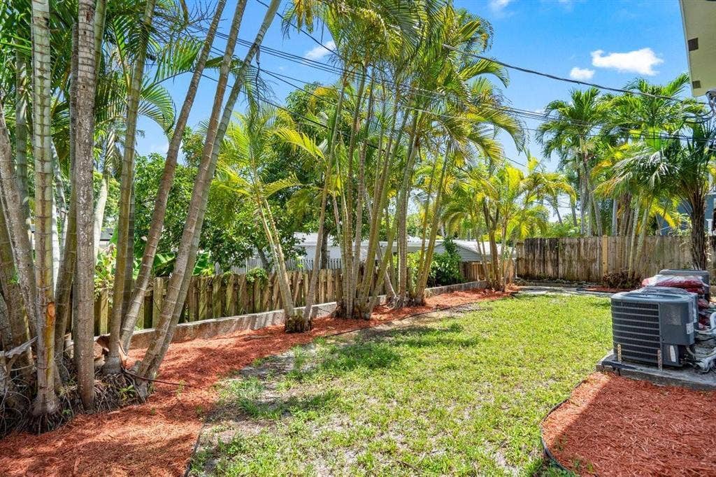 45 NE 24 Street, #C, Wilton Manors, FL 33305 w20