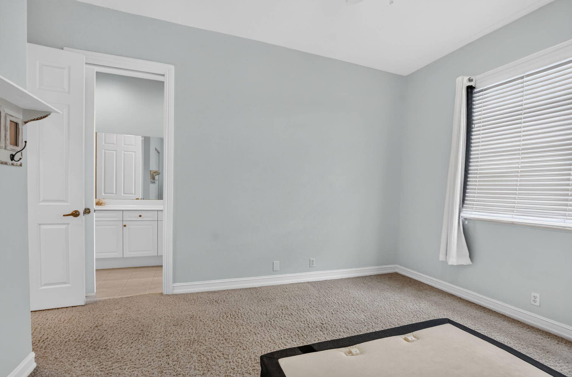 10998 NW 78th Place, Parkland, FL 33076 50-web-or-mls-DSC_2569