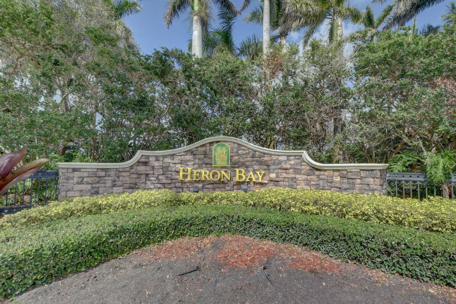 10998 NW 78th Place, Parkland, FL 33076 121-web-or-mls-EBF_8374And4more
