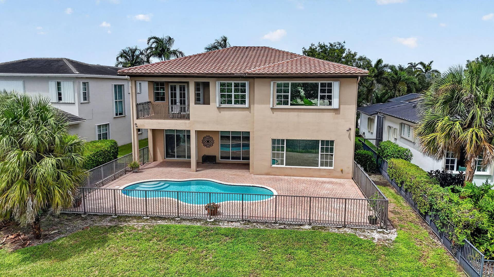 10998 NW 78th Place, Parkland, FL 33076 87-web-or-mls-DJI_20260920015101_0129_D_