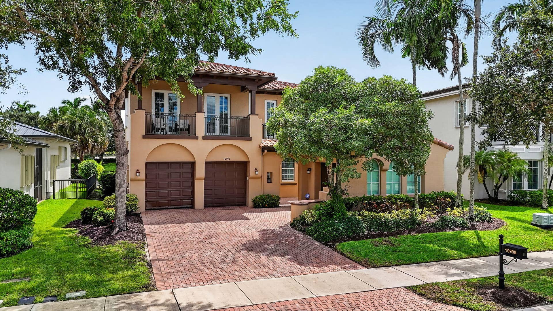 10998 NW 78th Place, Parkland, FL 33076 74-web-or-mls-DJI_20260920014822_0064_D_
