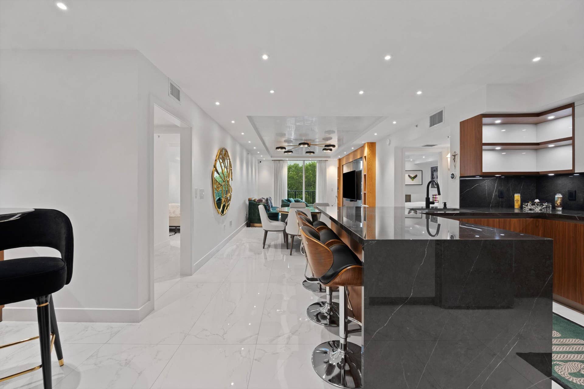 600 S DIXIE Highway, #315, West Palm Beach, FL 33401 01-DSC_8991