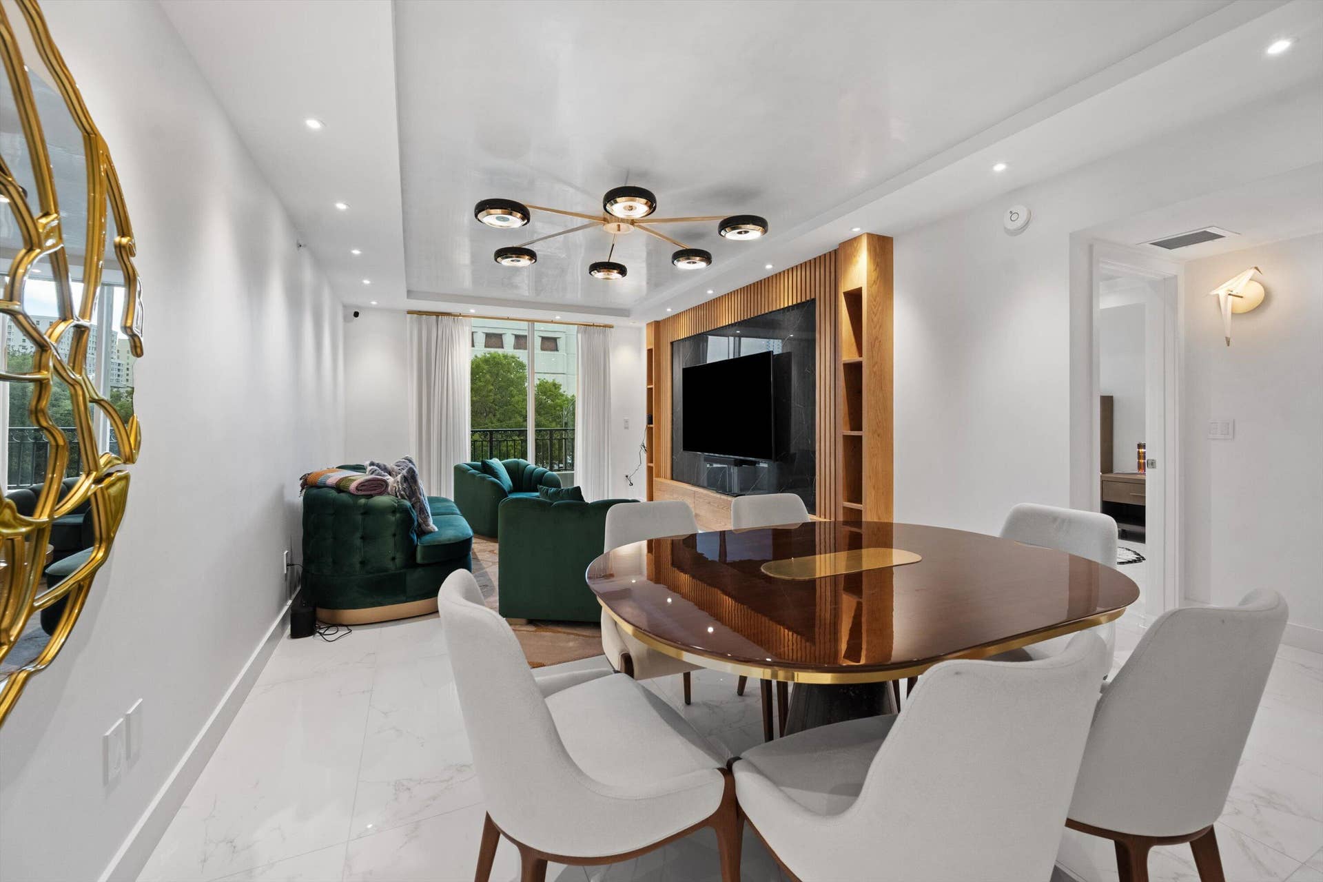600 S DIXIE Highway, #315, West Palm Beach, FL 33401 03-DSC_9048