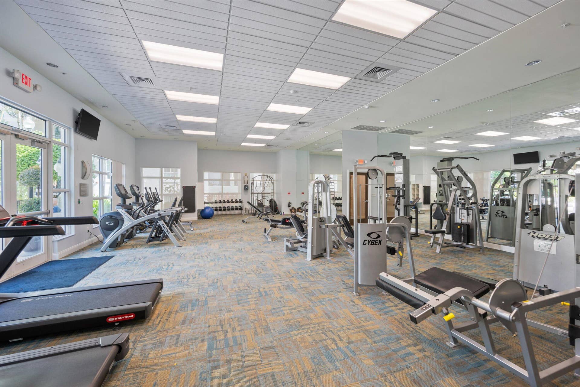 600 S DIXIE Highway, #315, West Palm Beach, FL 33401 36-08-DSC_5489