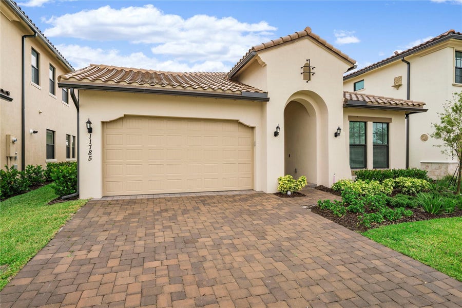 Property photo for 11785 Waterway Circle, Parkland, FL