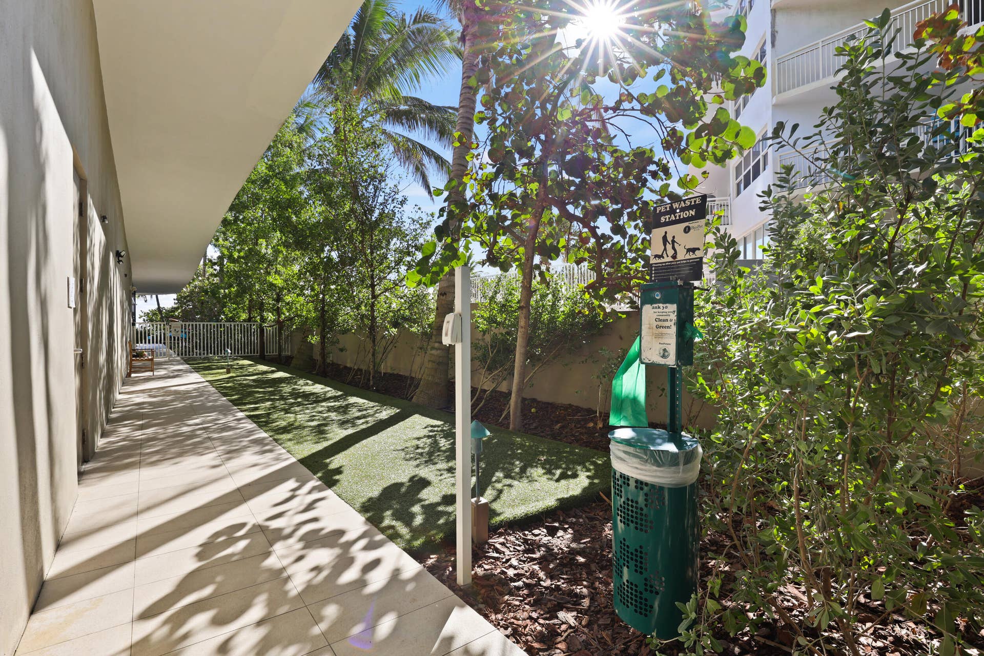 730 N Ocean Boulevard, Pompano Beach, FL 33062 Sabbia Condo is a pet friendly community.