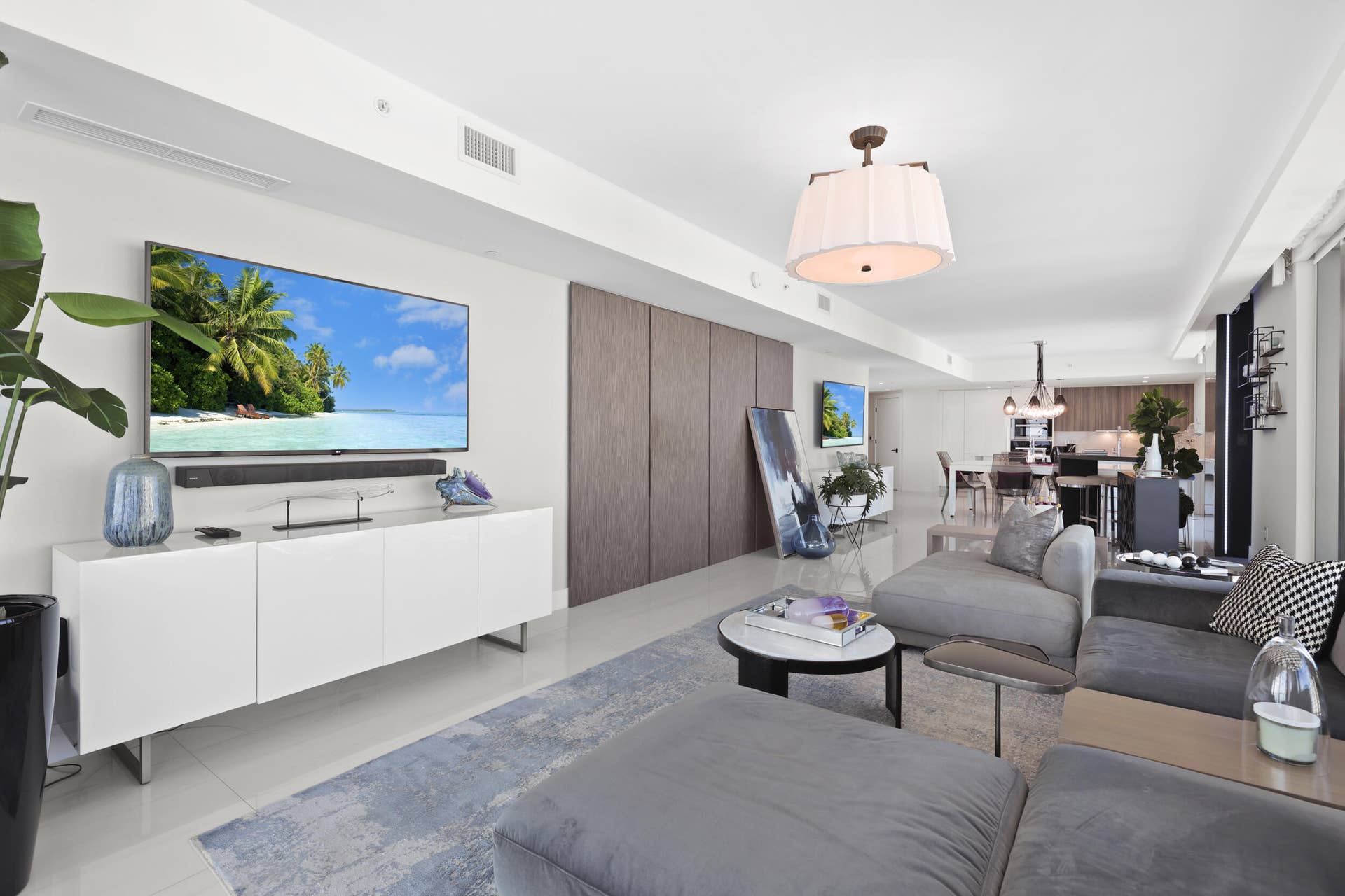 730 N Ocean Boulevard, Pompano Beach, FL 33062 Style, Elegance and Ocean to Intracoastal views make 1402 the best value on Pompano Beach.