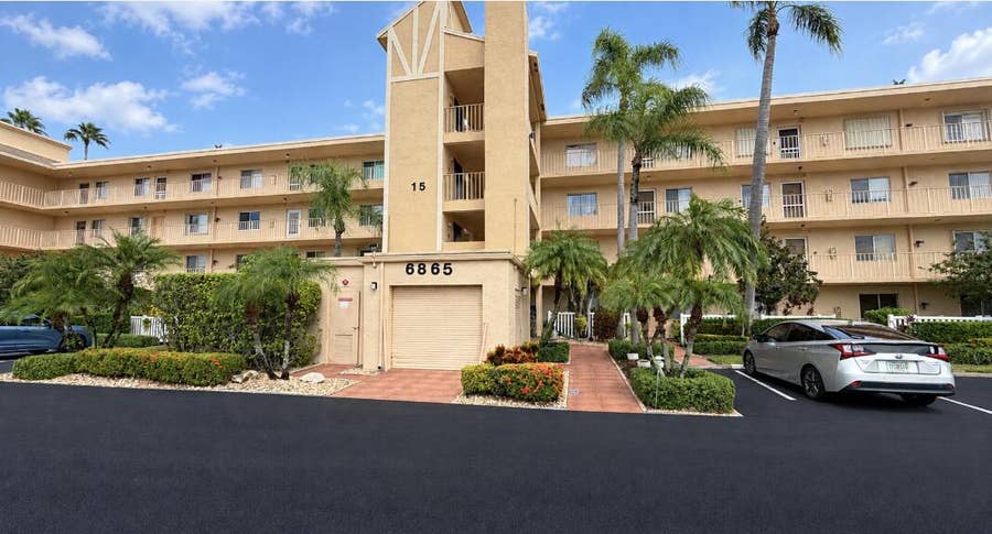 Property photo for 6865 Huntington Lane, #203, Delray Beach, FL