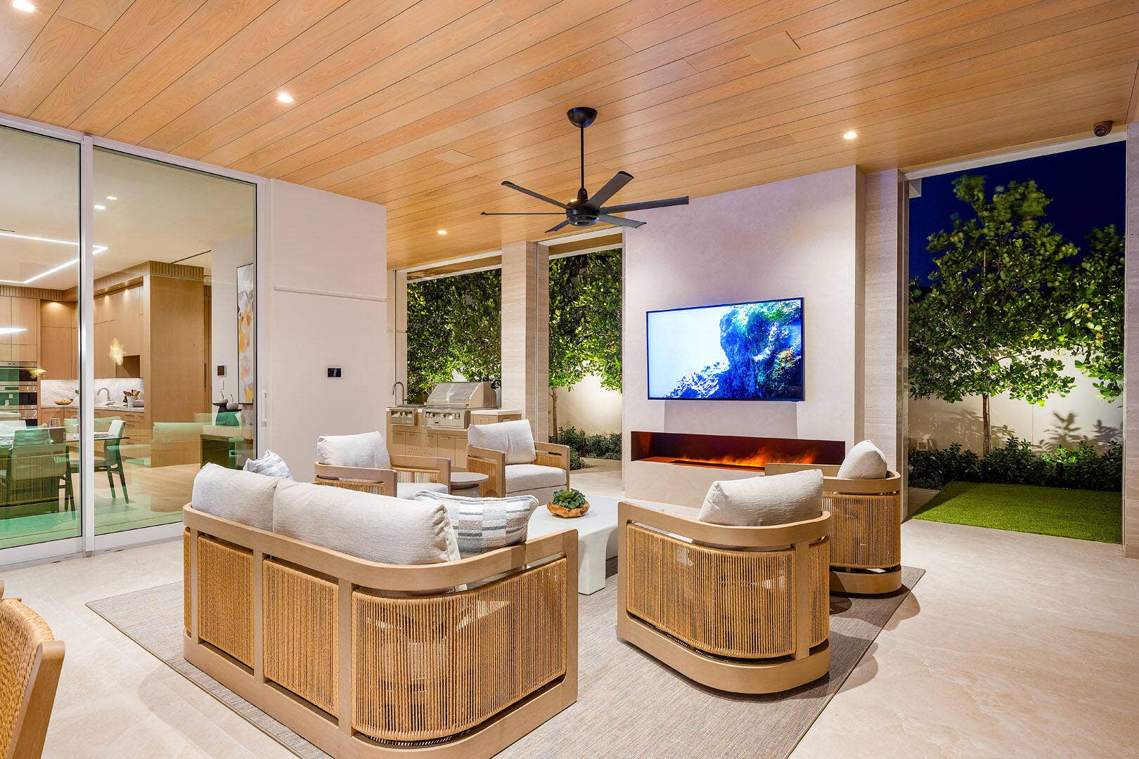 336 E Coconut Palm Road, Boca Raton, FL 33432 336_Coconut_Palm_Road_Dusk_08