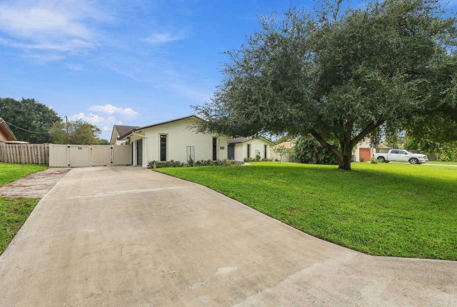 Property photo for 99 Cuyahoga Road, Lake Worth, FL