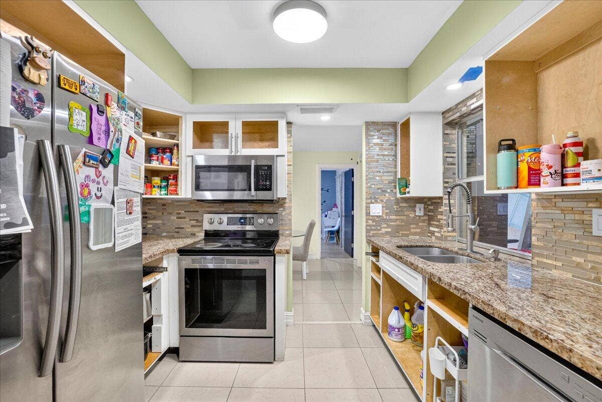 4911 NW 14TH, Deerfield Beach, FL 33064 13-8I8A6550