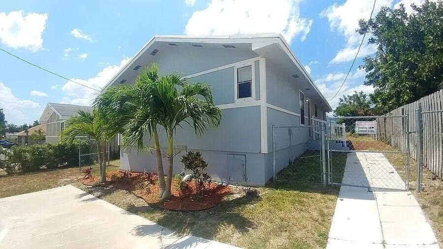 1488 W 31st Street, Riviera Beach, FL 33404 Exterior_inPixio