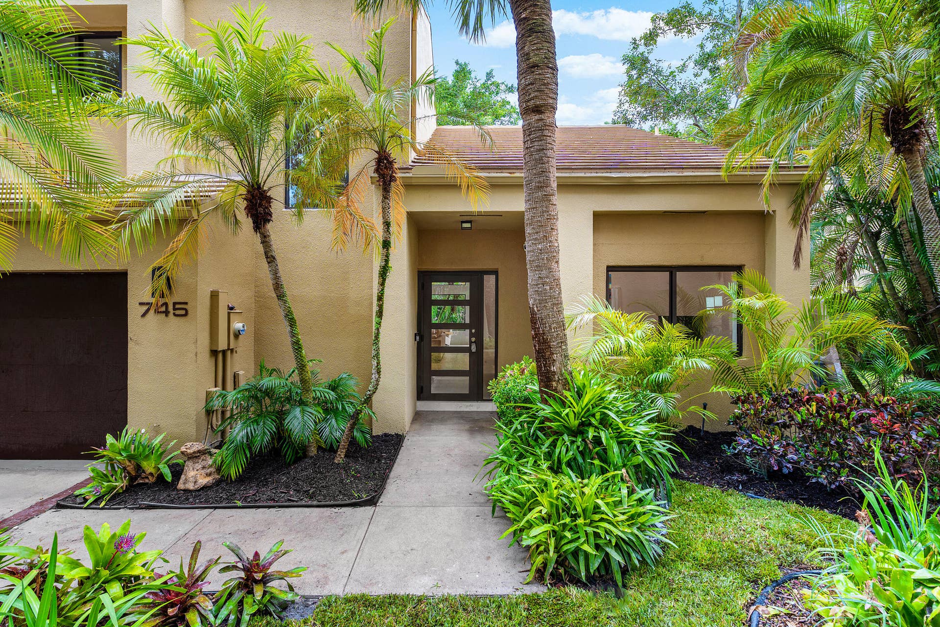 745 Saint Albans Drive, Boca Raton, FL 33486 5