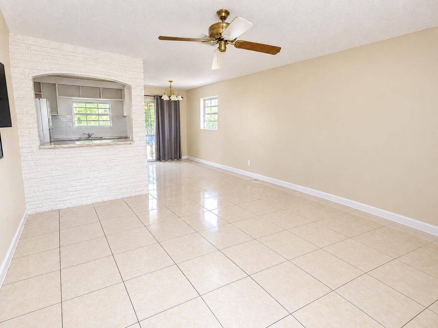 6844 SW 22nd Street, Miramar, FL 33023 B4C3C792-63EF-4D11-91C0-CACD8EDCB382