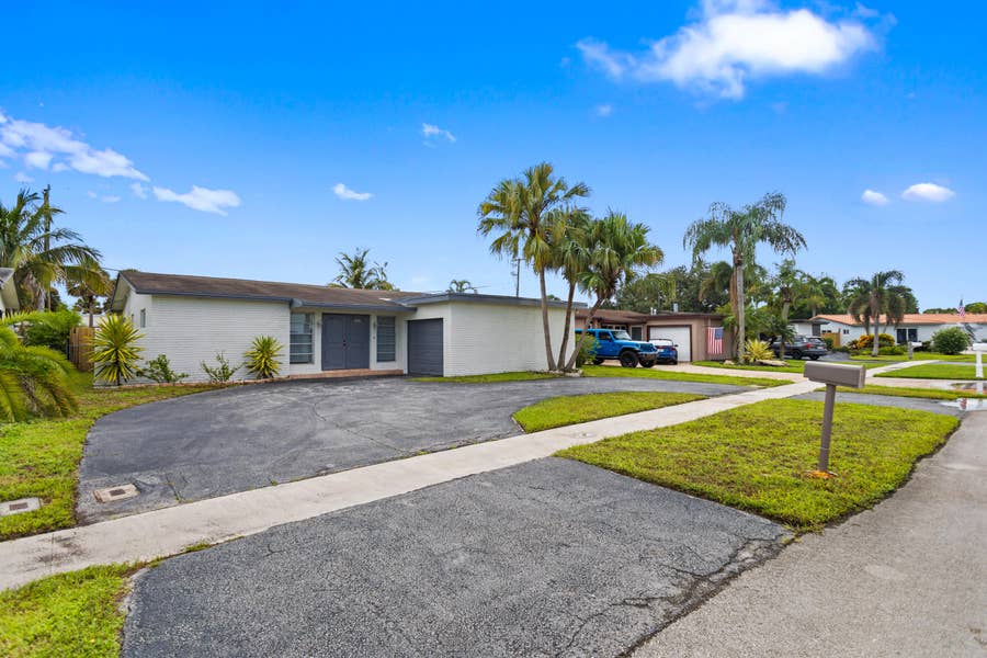 Property photo for 2000 NW 91ST Way, Sunrise, FL
