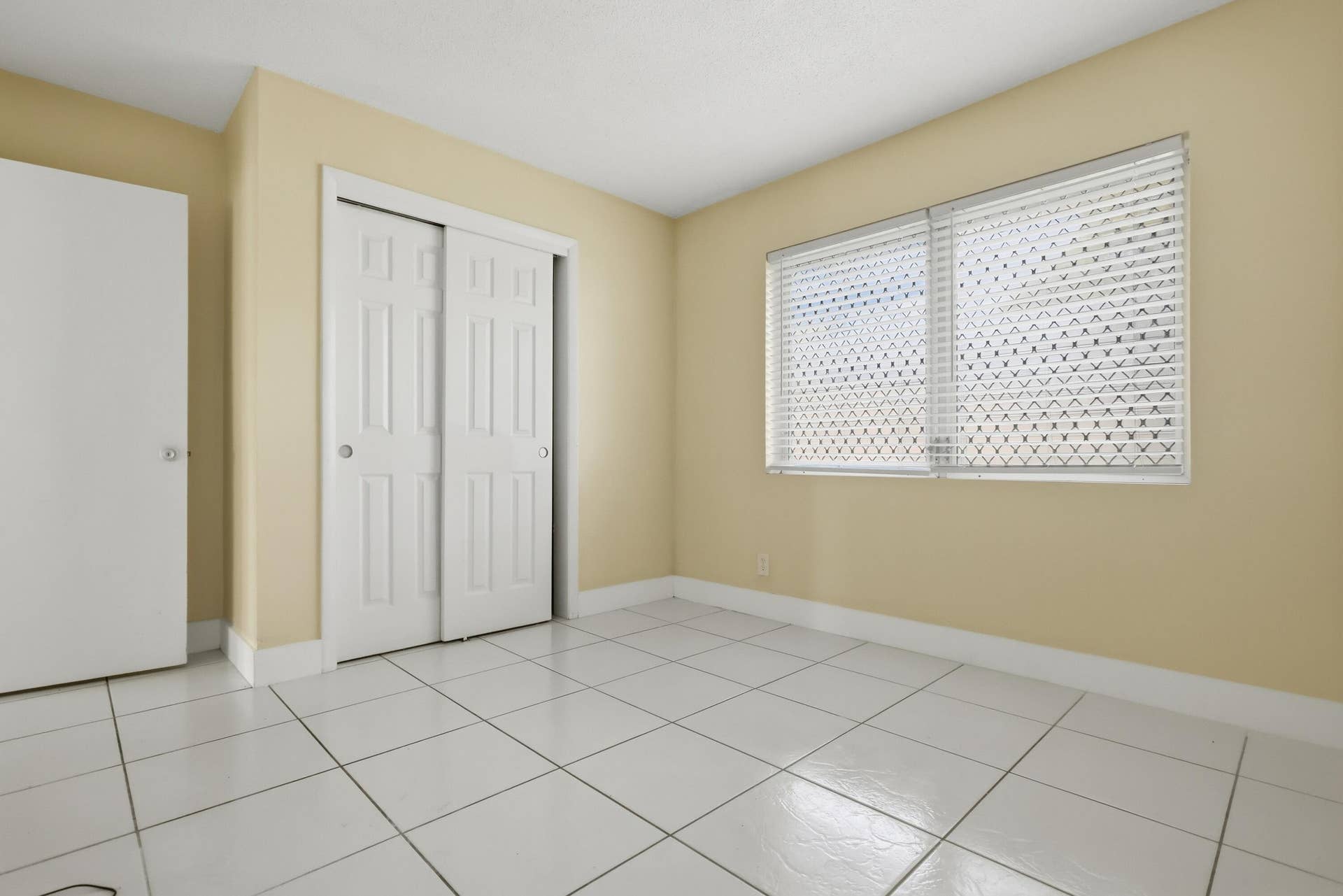 5480 NW 11TH Street, #102, Plantation, FL 33313 13