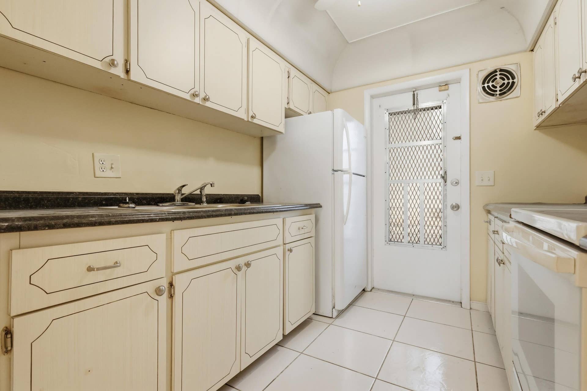 5480 NW 11TH Street, #102, Plantation, FL 33313 08