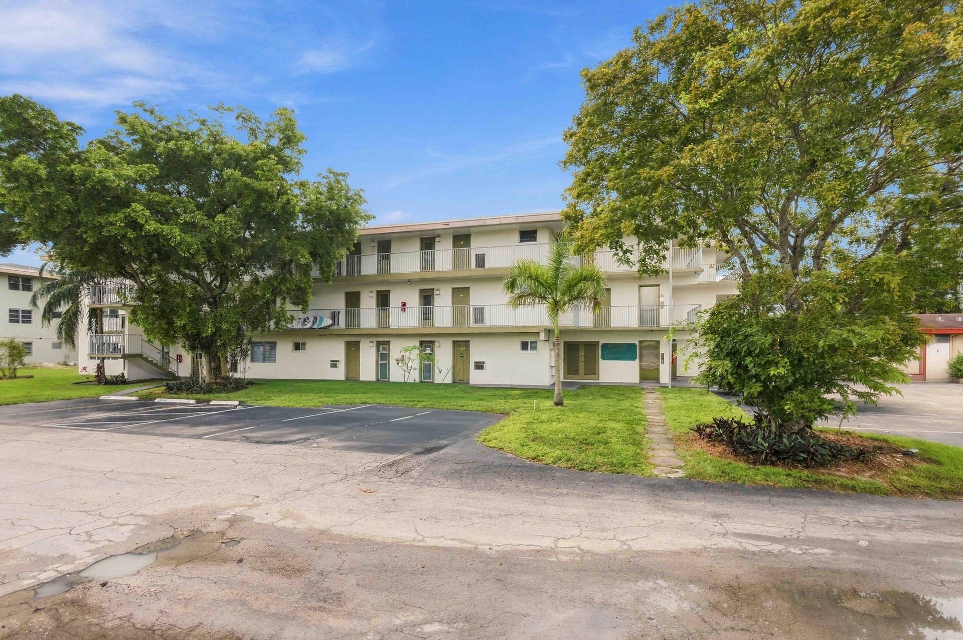 5480 NW 11TH Street, #102, Plantation, FL 33313 LopezProductions 27