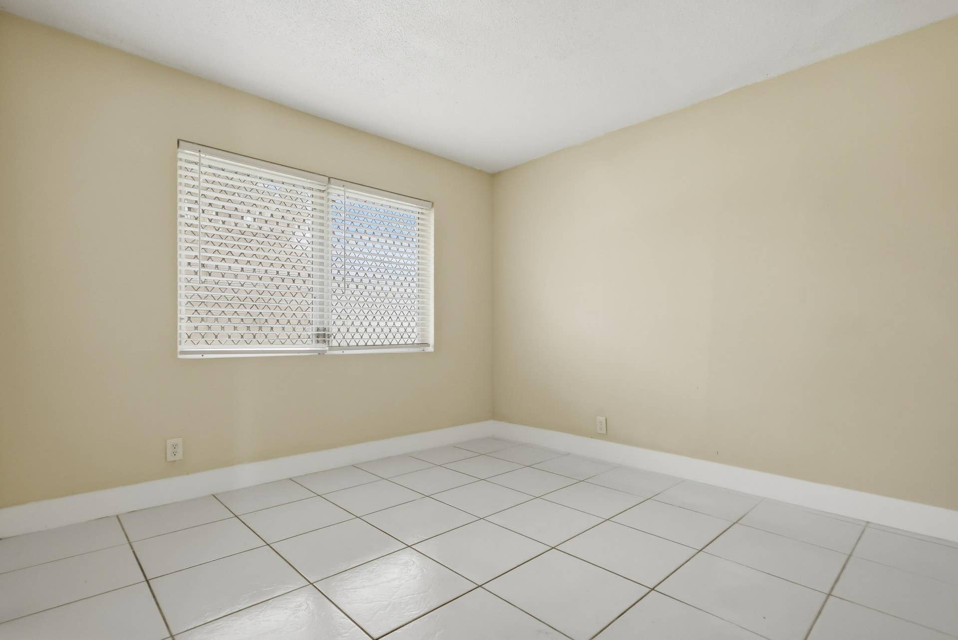 5480 NW 11TH Street, #102, Plantation, FL 33313 12