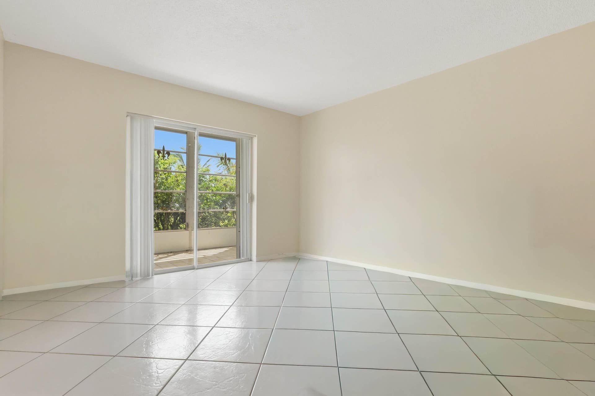 5480 NW 11TH Street, #102, Plantation, FL 33313 05