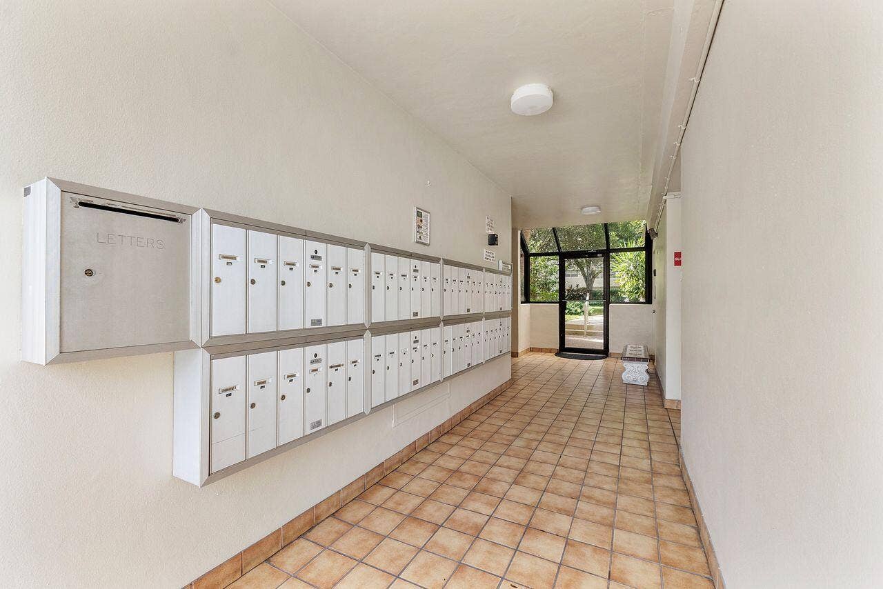 6731 CYPRESS Road, #205, Plantation, FL 33317 6731_Cypress_Rd_u205_010