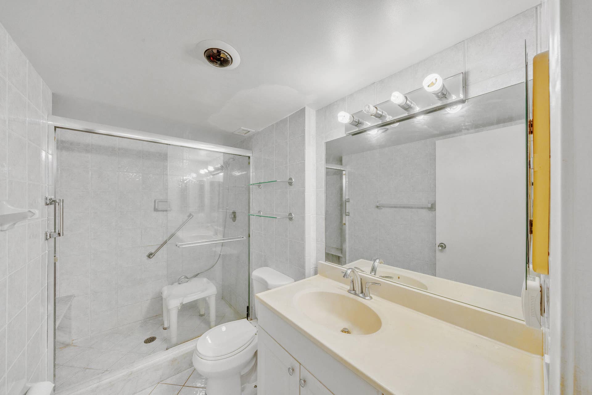11 Guest Bathroom (2)
