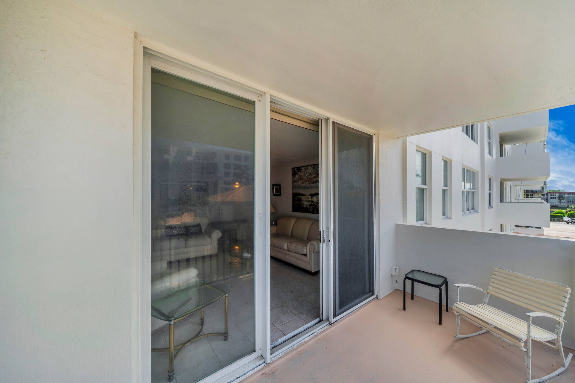 7 Balcony (4)