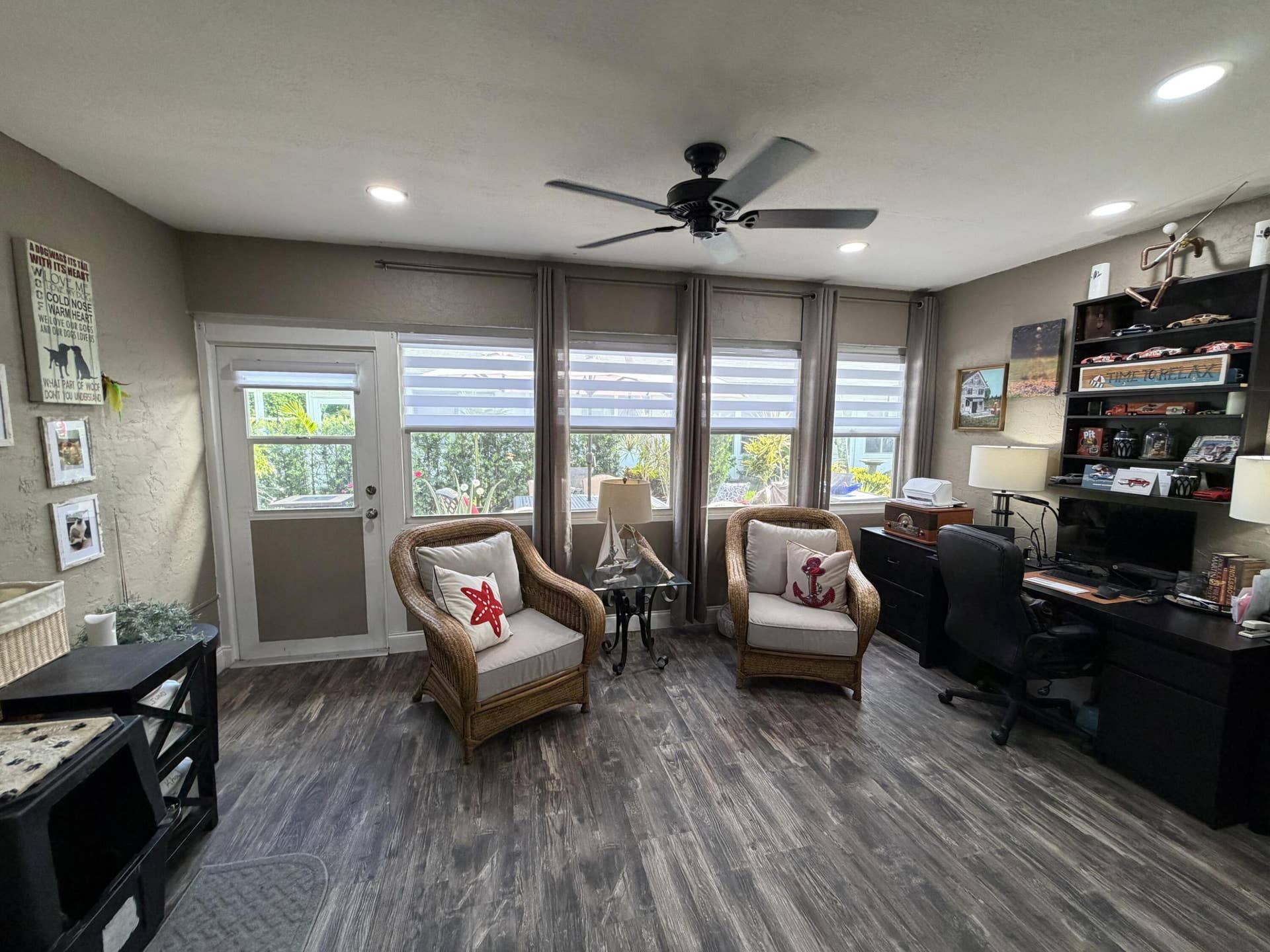Jupiter, FL 33458 Sunroom leading to outside patio