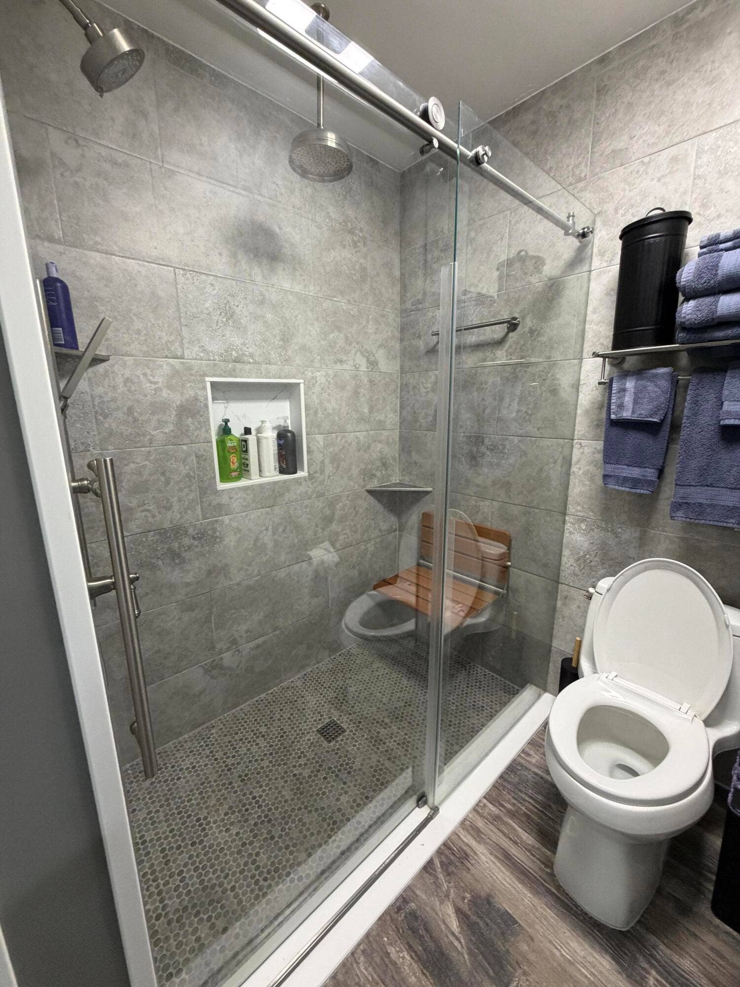 Jupiter, FL 33458 Renovated master bath. Tiled floor to ceiling