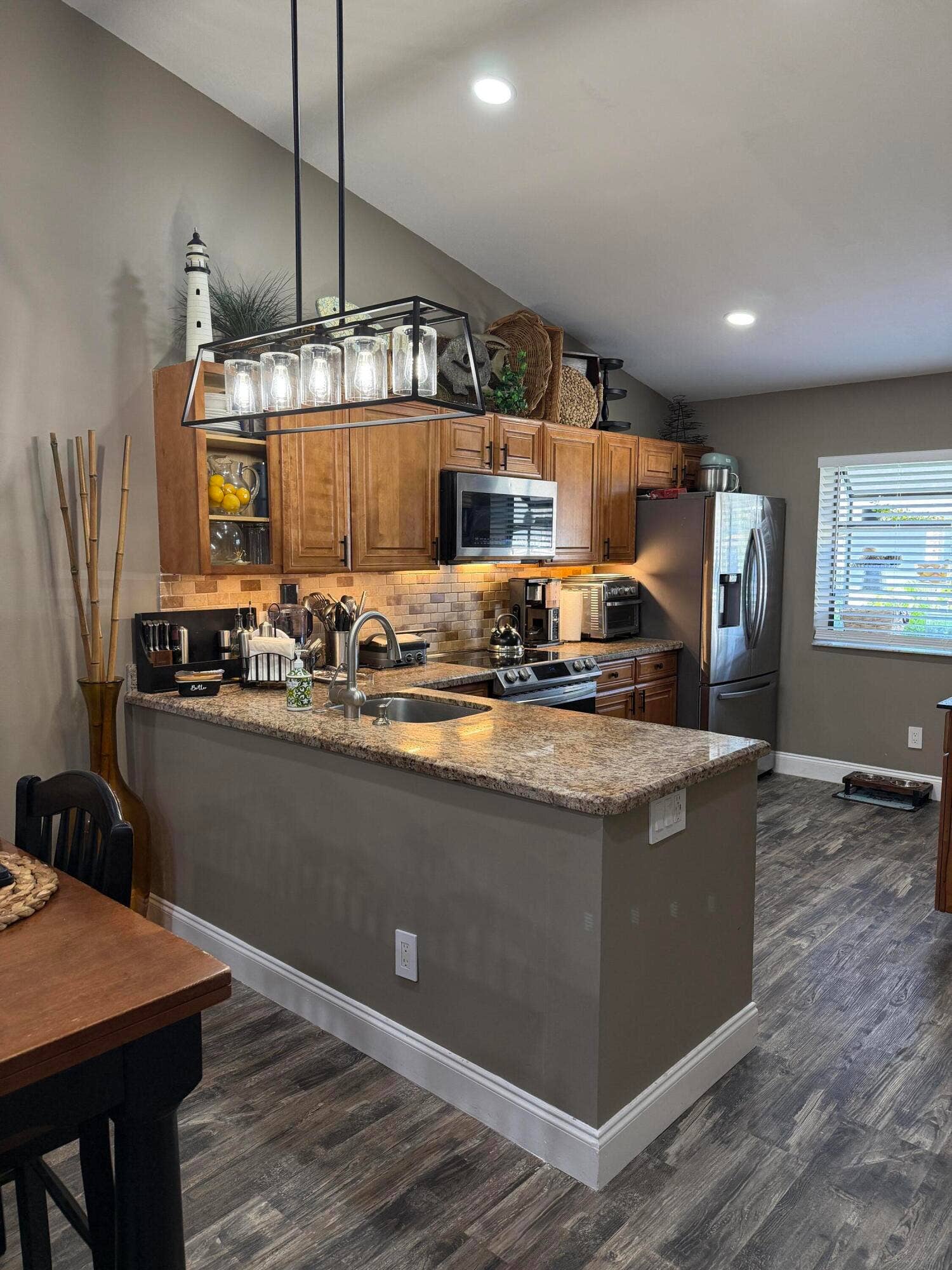 Jupiter, FL 33458 Kitchen open to dining/living