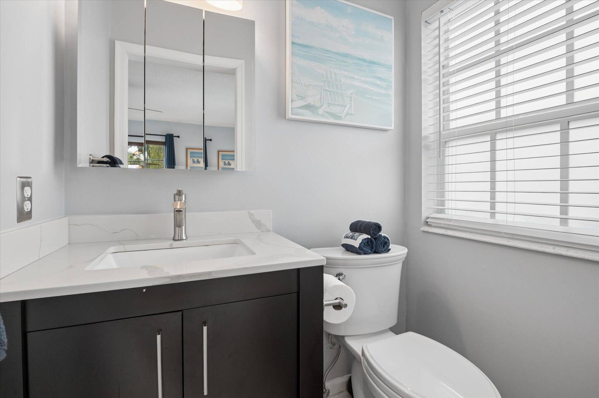 2151 NE 68TH, #201, Fort Lauderdale, FL 33308 Primary Powder Room